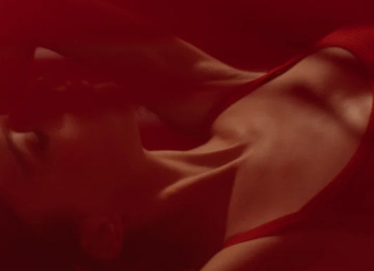 6 Tricks for Foreplay: It's Hard to Resist for Her