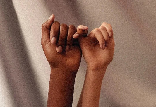 Guide to Gifts for Long-Distance Relationships: Sharing Love Across the Miles